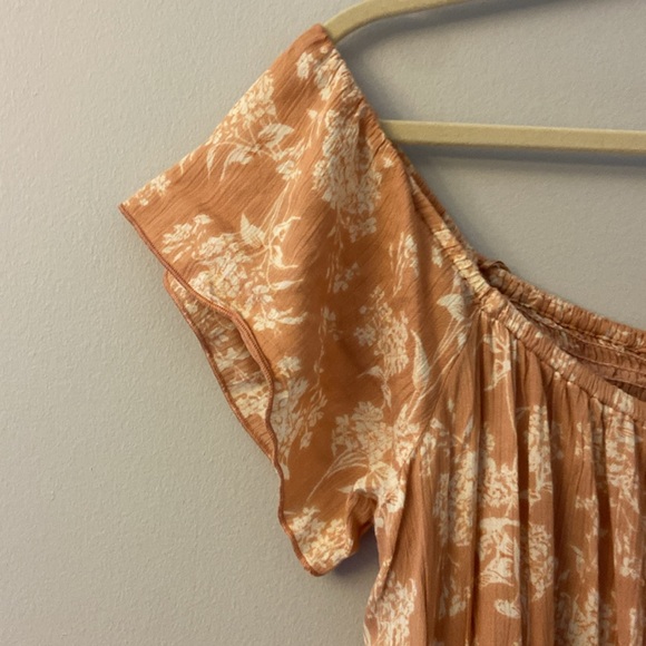 ⭐️O'Neill Kinsey Dress Cafe Creme Floral Off shoulder Dress size medium - Picture 5 of 10